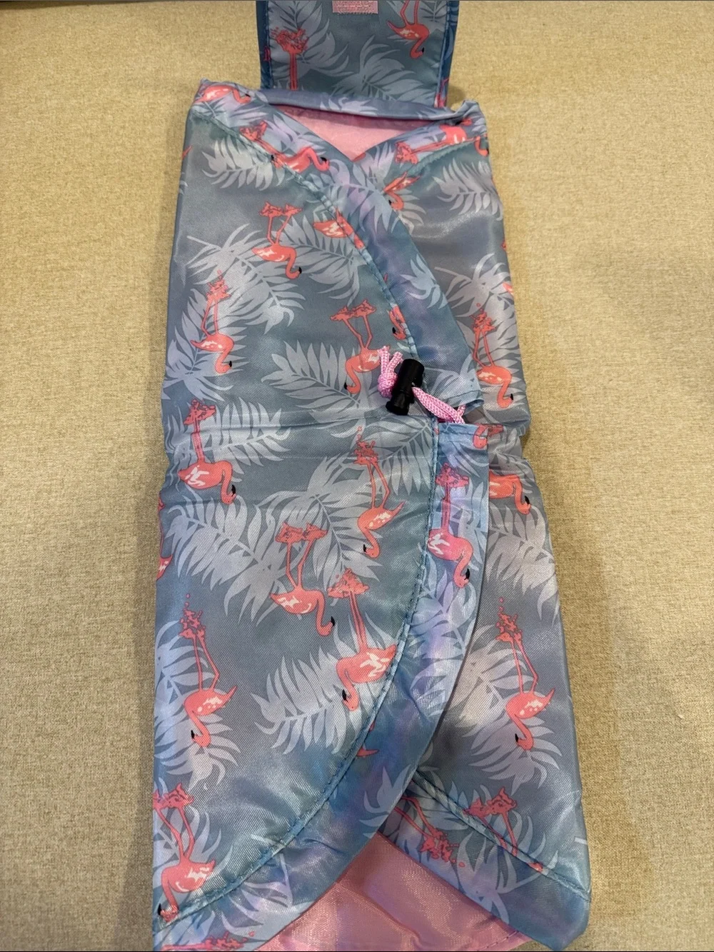 NWOT Bowlift Magical Cosmetic Bag! Flamingo Print Foldable Bag in Blue!